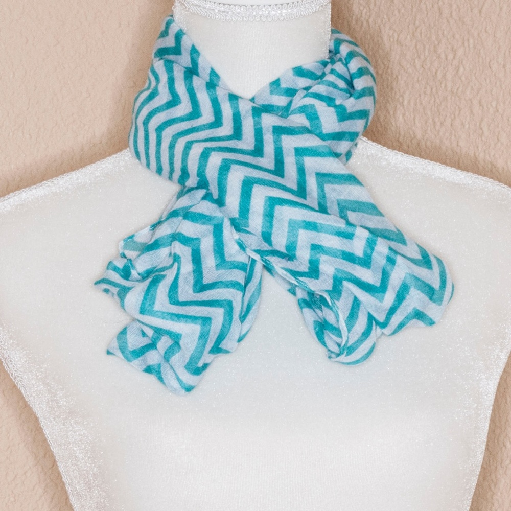 Infinity Scarf - Picture 3 of 4